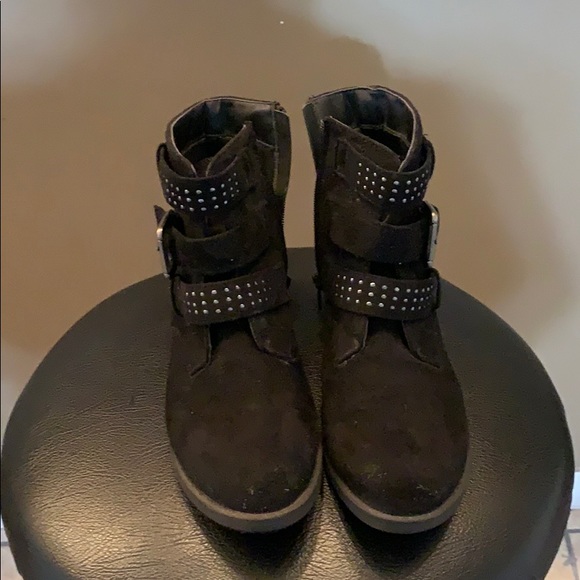 Boot - Picture 1 of 2